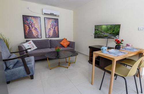 Rosh Pinna Apartment | Our Little Strawberry - Charming 1bd Condo in Rosh Pinna