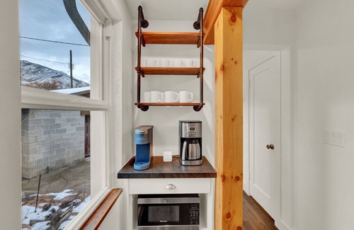 Canyon Rim House | Our "Slice of Heaven, located near ski resorts, U of U and Downtown Salt Lake