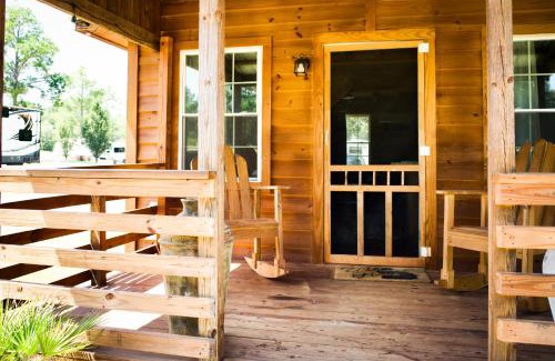 Ashburn House | Outdoor Adventure Retreats - Wanee Lake Golf & RV