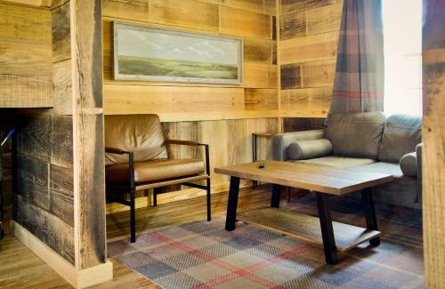 Ashburn House | Outdoor Adventure Retreats - Wanee Lake Golf & RV
