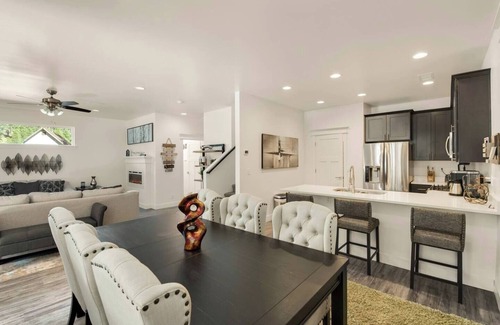 Kachina Village House | Outdoor Entertainment, Hot Tub, Modern, Quiet