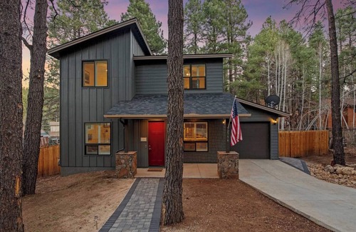 Kachina Village House | Outdoor Entertainment, Hot Tub, Modern, Quiet
