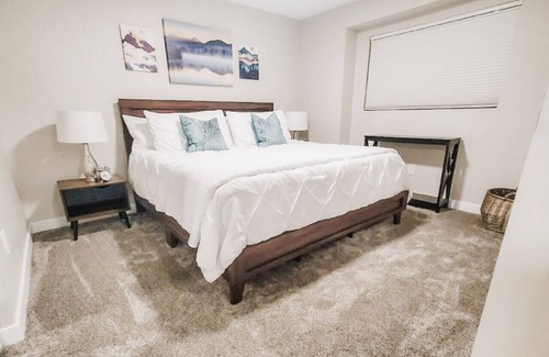 Cottonwood Heights House | Outdoor Enthusiasts enjoy Mountains & Cozy retreat