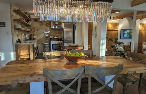 Barton Heights House | Outdoor in Winter HERE-SUP-Kayak-HIKE-bike-SWIM-foodie-park & city-GARDENS