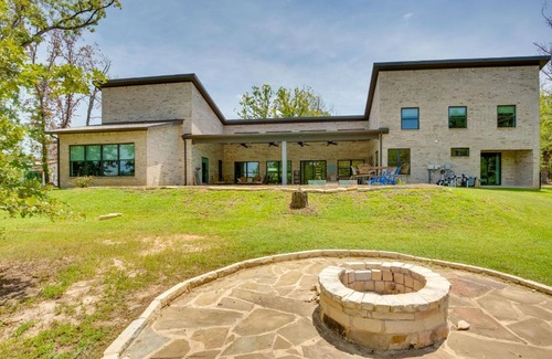 Malakoff House | Outdoor Oasis Family Malakoff Gem on Cedar Creek!