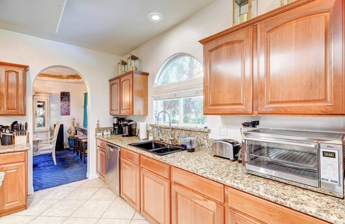 Spring Valley House | Outdoor Oasis Retreat 10-bedroom Sleeps 22, Sports,Amenities, Arcade, Sauna, Spa