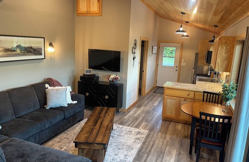 Puposky Cabin | "Outdoors Oasis" Cozy cabin north of Bemidji.