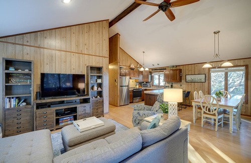 Southern Shores House | Outer Banks Retreat - Walk to Beach!