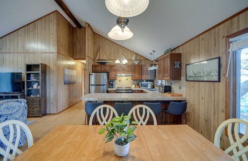 Southern Shores House | Outer Banks Retreat - Walk to Beach!