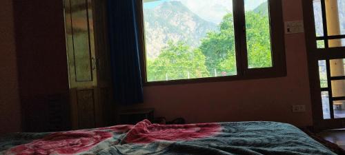 Kathua House | Outlaw Cafe