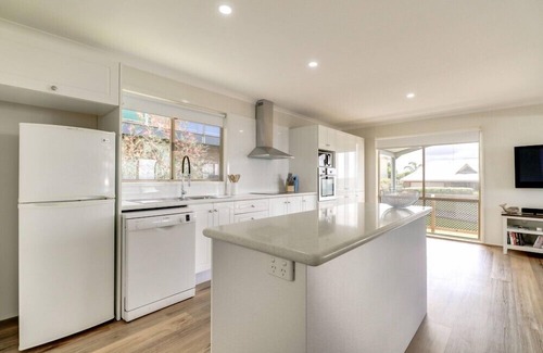 Lake Tyers Beach House | Outlook Views - Lake Tyers Beach