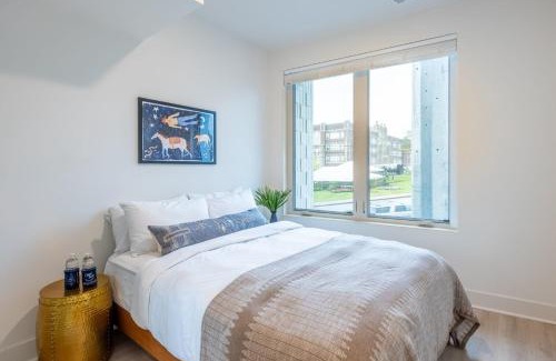 Five Points House | Outrider Buyout- 3 units by AvantStay Sleeps 36