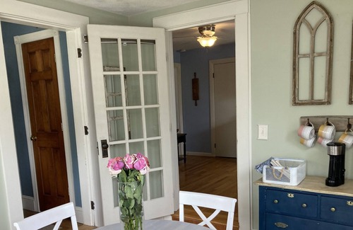 Lincoln House | Outside Providence! - Entire 3-Bed House Near Twin River Casino!