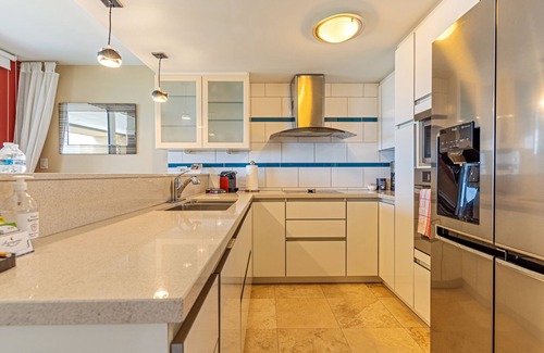Eagle Beach Condo | OUTSTANDING OASIS 4th FLOOR CONDO At EAGLE BEACH