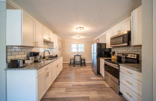 East Ocean View Apartment | OV Mosaic - Buoy Suite