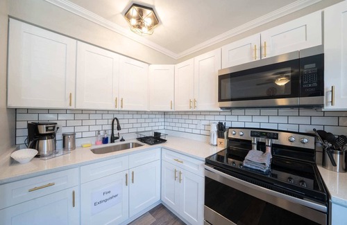 East Ocean View Apartment | OV Mosaic - Coconut Suite