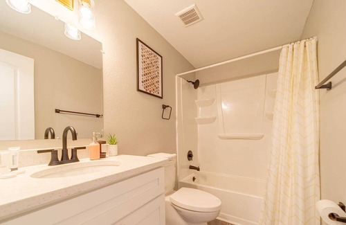 East Ocean View Apartment | OV Mosaic - Cove Suite