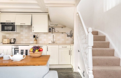 Saint Gennys Cottage | Over The Hedge, Boscastle, peaceful rural location