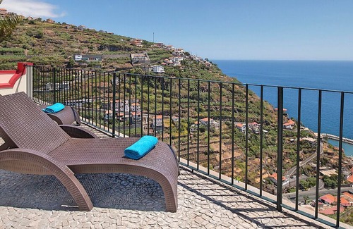 Estrela da Calheta Villa | Overlooking Calheta Beach | Casa Do Julio