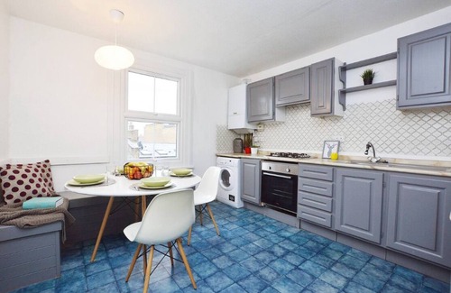 Harrow Road Apartment | Oversize 1Bed Victorian Penthouse in Maida Vale