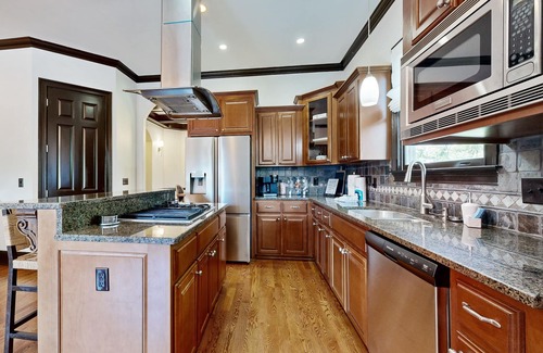 Salemtown House | Oversized deck, patio, grill with prime location to downtown