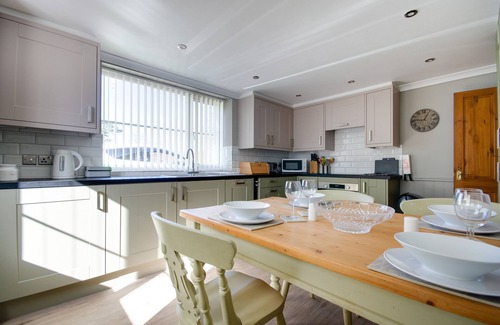 Holt House | Owl Cottage - Two Bedroom House, Sleeps 4