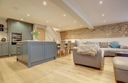 Heacham House | Owlets at Mulberry Barn, Heacham, Norfolk