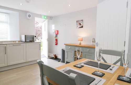 Penny Bridge Cottage | OXEN PARK FARM COTTAGE, family friendly, with a garden in Ulverston