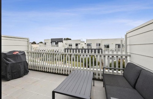 Whittington House | Oxford Central Geelong 5