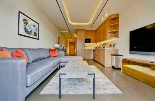 Chinatown Apartment | Oxford Street Collection