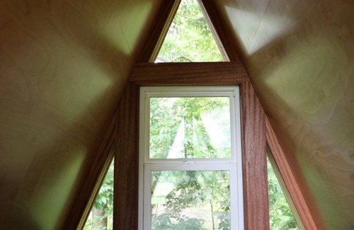 Frazeysburg Cabin | Oxley in the Woods: Off-Grid A-Frame Treehouse nestled in the woods