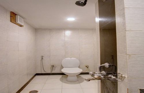 Ameerpet Hotel | OYO 11376 Golden Park