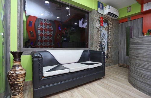 Barrackpore Hotel | OYO 15114 Ivy Hotel