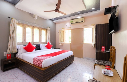 Diu Hotel | OYO 18385 Hotel Triveni