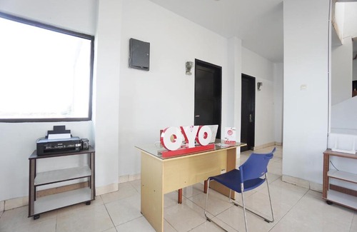 Manado Hotel | OYO 2566 Putri Kesia Rooms