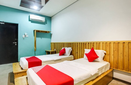 Ayer Tawar Hotel | OYO 89454 Hotel Pavilion Inn