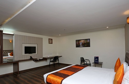 LB Nagar Hotel | OYO 897 Hotel Surabhi Elite