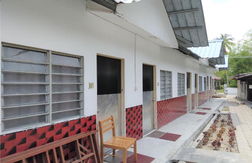 Ranggot Besar Hotel | OYO 90176 D'cruz Sunrise Villa