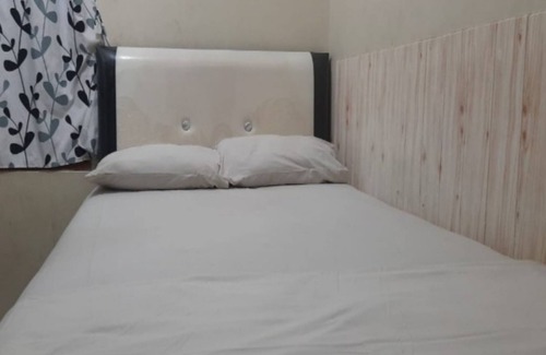 Karawang Hotel | OYO 90706 Kost Alam Jaya Syariah