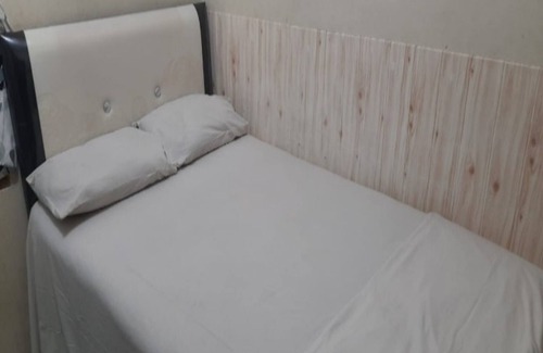 Karawang Hotel | OYO 90706 Kost Alam Jaya Syariah