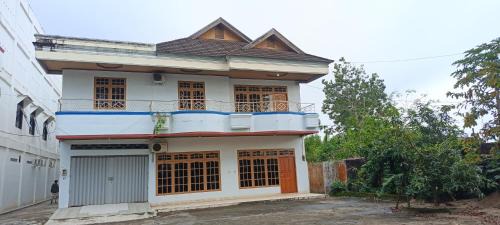 Pangkajene Hotel | OYO 92659 Wisma Deli Syariah Near RSUD Nene Mallomo Sidenreng Rappang