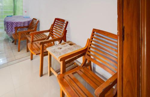 Bungurasih Hotel | OYO 93069 Penginapan Sumber Rizki