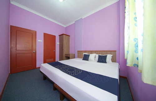 Pangkor Island Hotel | OYO Capital O 89876 Safari Hotel