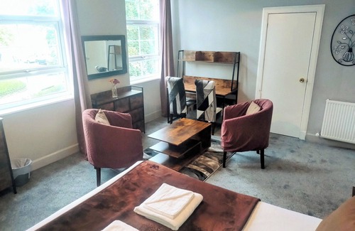 Greenock Hotel | OYO Gin House Hotel