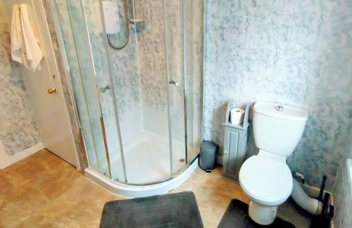 Greenock Hotel | OYO Gin House Hotel