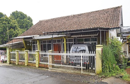 Cimahi House | OYO Homes 90914 Eco Tourism Desa Cipada Bukit Senyum Homestay Syariah