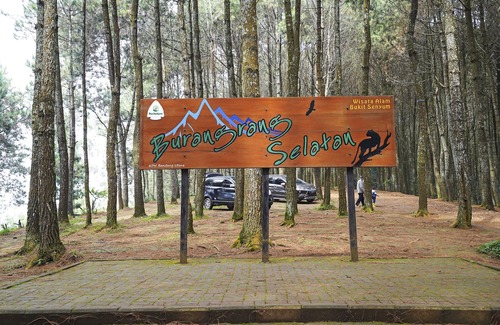 Cimahi House | OYO Homes 90914 Eco Tourism Desa Cipada Bukit Senyum Homestay Syariah