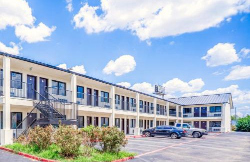 FM 1960 Hotel | OYO Hotel Houston N Fm-1960 Champions TX