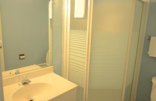 Clodine Hotel | OYO Hotel Houston Southwest I-69