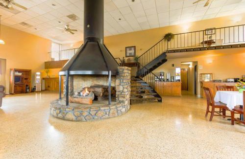 Lebanon Hotel | OYO Hotel Lebanon MO I-44